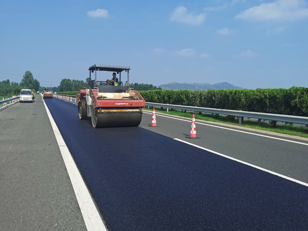 3 新材料 高韧性改性沥青应用于岚曹高速超薄罩面-2(1)(1).jpg